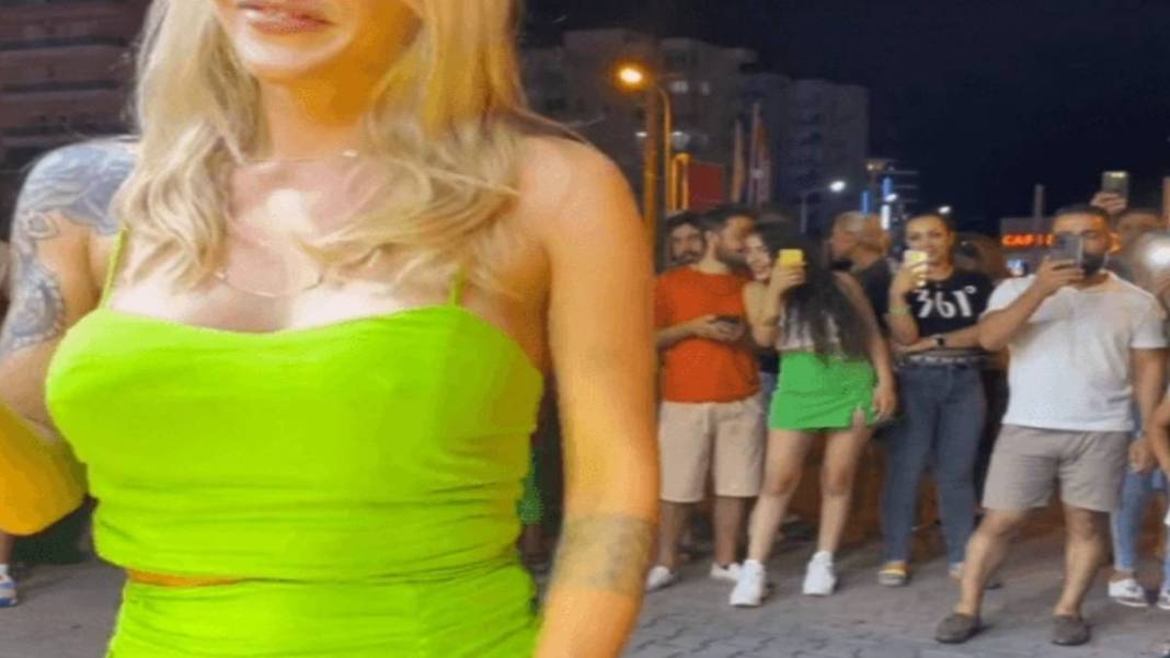 Çılgın Dondurmacı bu sefer sınırı fena aştı! Mini elbiseli müşterisinin kalça dansı şoke etti: Kolundan tuttuğu gibi... 3